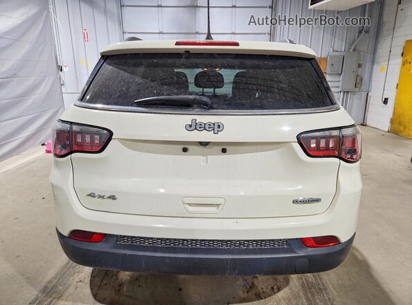 3C4NJDBB4JT112796 2018 JEEP COMPASS White Հետևի տեսք