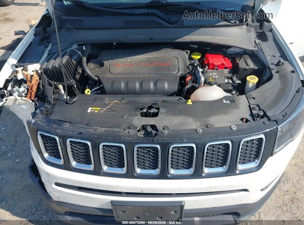 3C4NJDBB4KT670052 2019 JEEP COMPASS White Rear view