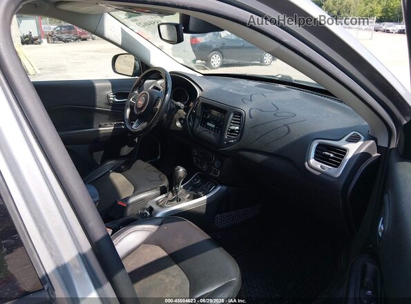 3C4NJDBB4LT205000 2020 JEEP COMPASS Gray წინა სალონის ხედი