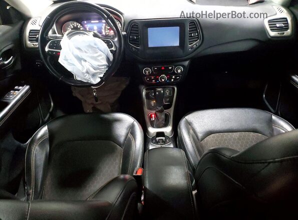 3C4NJDBB4LT219625 2020 JEEP COMPASS Black 