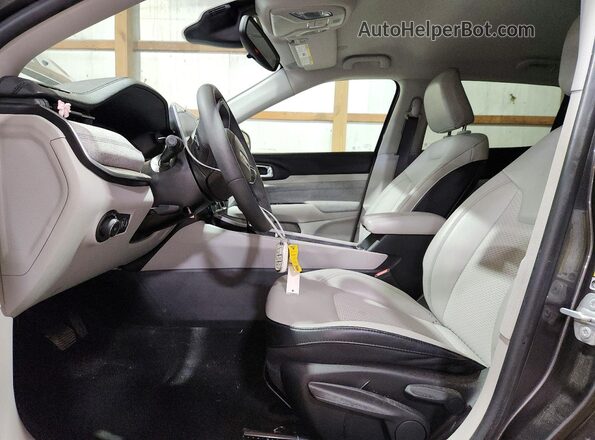 3C4NJDBB4NT140264 2022 JEEP COMPASS Gray Widok wnętrza z przodu