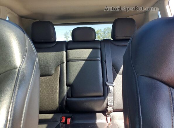 3C4NJDBB5HT647422 2017 JEEP COMPASS Green Հետևի նստատեղերի տեսք