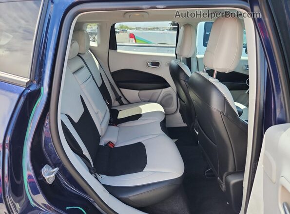 3C4NJDBB5JT200305 2018 JEEP COMPASS Blue უკანა სავარძლების ხედი