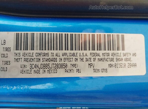 3C4NJDBB5JT283850 2018 JEEP COMPASS Blue Engine compartment view