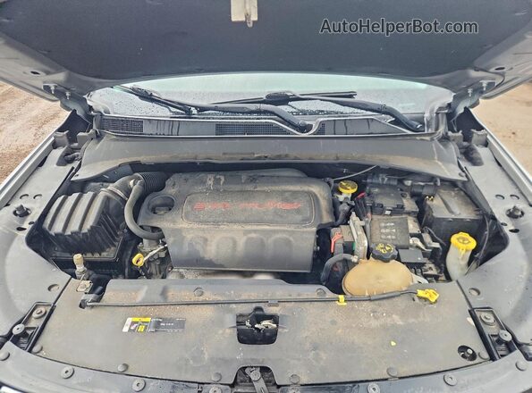 3C4NJDBB5JT307077 2018 JEEP COMPASS Silver 