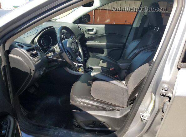 3C4NJDBB5KT654300 2019 JEEP COMPASS Серебряный 