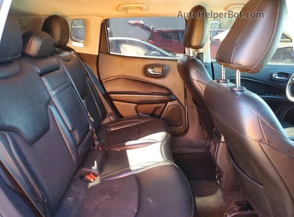 3C4NJDBB5KT654300 2019 JEEP COMPASS Серебряный 