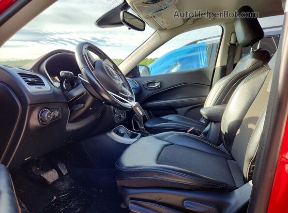 3C4NJDBB5KT839401 2019 JEEP COMPASS Красный Вид салона спереди