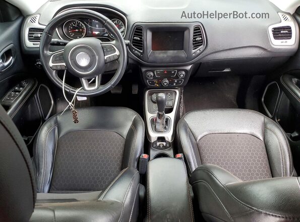3C4NJDBB5LT129898 2020 JEEP COMPASS Черный 