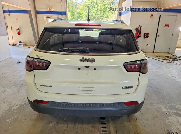 3C4NJDBB6JT270489 2018 JEEP COMPASS Белый Вид сзади
