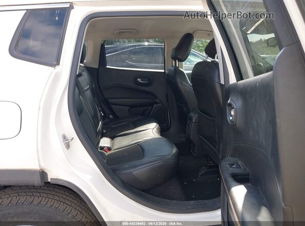 3C4NJDBB6KT650305 2019 JEEP COMPASS White VIN კოდის სტიკერის ხედი