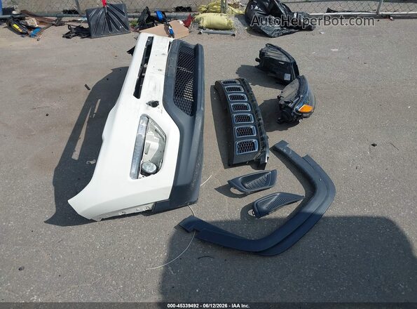 3C4NJDBB6KT650305 2019 JEEP COMPASS White 