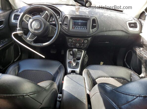 3C4NJDBB6LT117372 2020 JEEP COMPASS Silver Առջևի վահանակի տեսք