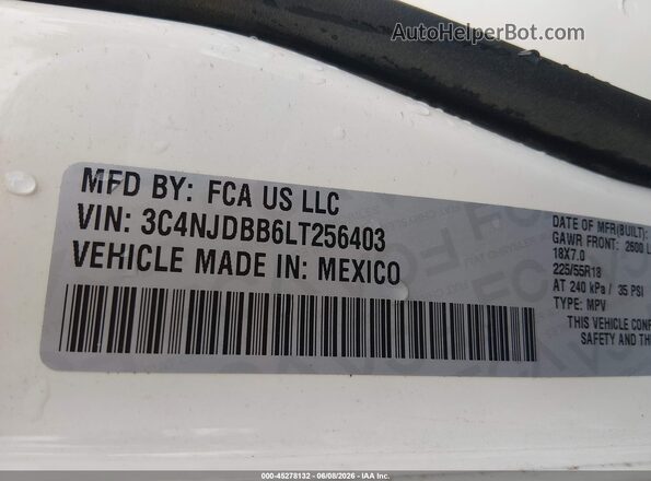 3C4NJDBB6LT256403 2020 JEEP COMPASS White Widok komory silnika