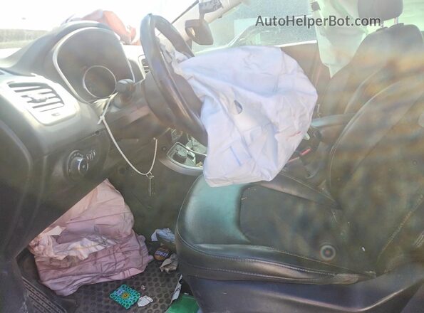 3C4NJDBB6MT529700 2021 JEEP COMPASS Burgundy Front interior view
