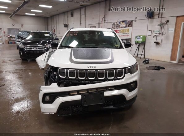3C4NJDBB6NT110621 2022 JEEP COMPASS White Դիմացի տեսք