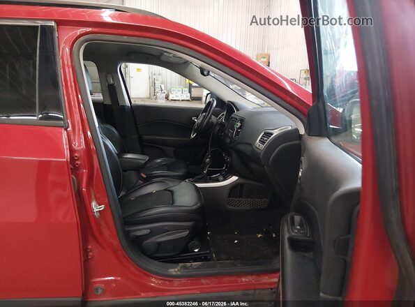 3C4NJDBB7JT177013 2018 JEEP COMPASS Red Front interior view