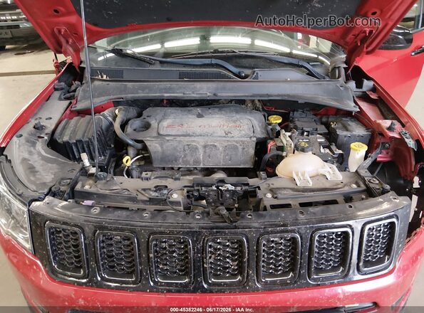 3C4NJDBB7JT177013 2018 JEEP COMPASS Red Rear view