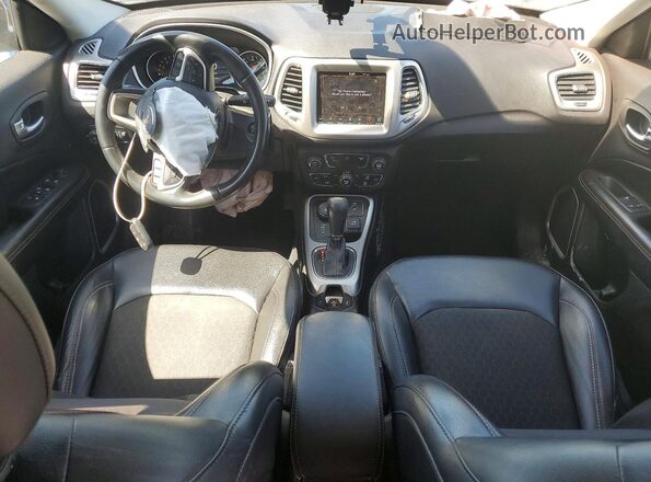 3C4NJDBB7JT450791 2018 JEEP COMPASS Black Առջևի վահանակի տեսք