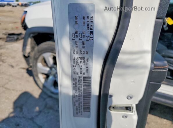 3C4NJDBB7KT600125 2019 JEEP COMPASS White ძრავის განყოფილების ხედი