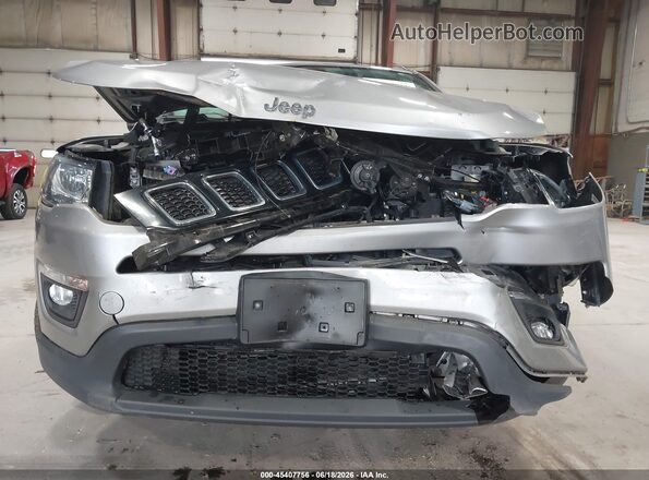 3C4NJDBB7KT683409 2019 JEEP COMPASS Gray Widok z przodu