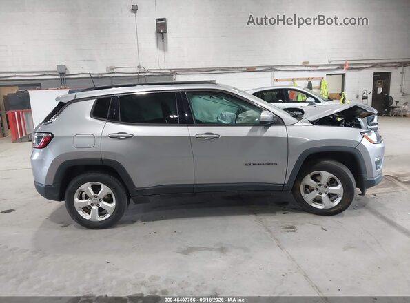 3C4NJDBB7KT683409 2019 JEEP COMPASS Gray Widok wnętrza z tyłu