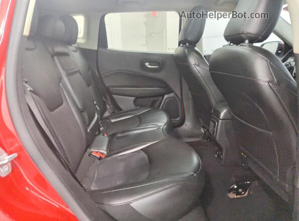 3C4NJDBB7KT827721 2019 JEEP COMPASS Red უკანა სალონის ხედი