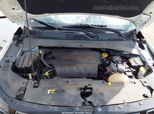 3C4NJDBB7LT138490 2020 JEEP COMPASS White Rear view
