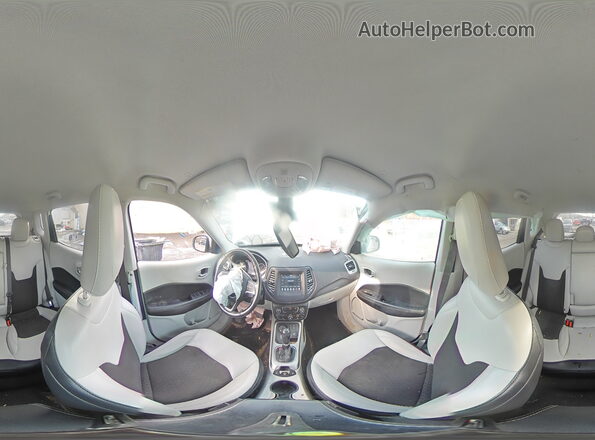 3C4NJDBB7MT562575 2021 JEEP COMPASS White Սալոնի 360 աստիճան տեսք