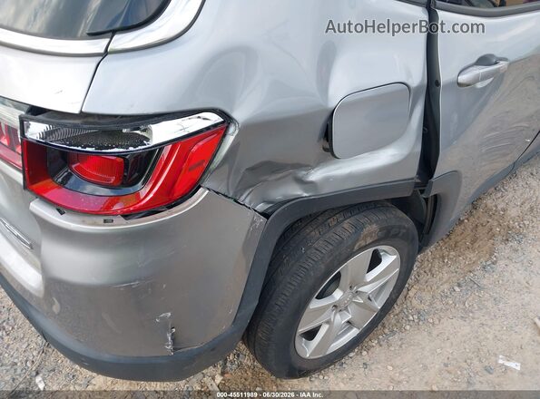 3C4NJDBB7NT102155 2022 JEEP COMPASS Серебряный Вид спереди