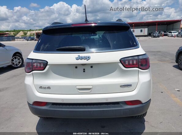 3C4NJDBB8JT117371 2018 JEEP COMPASS White 