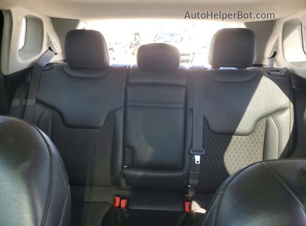 3C4NJDBB8JT299184 2018 JEEP COMPASS Gray 