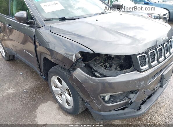 3C4NJDBB8JT393534 2018 JEEP COMPASS Серый Вид спереди