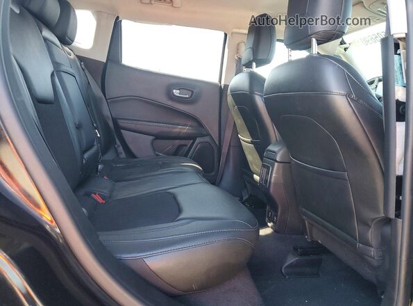 3C4NJDBB8JT397499 2018 JEEP COMPASS Black Vista interior trasera