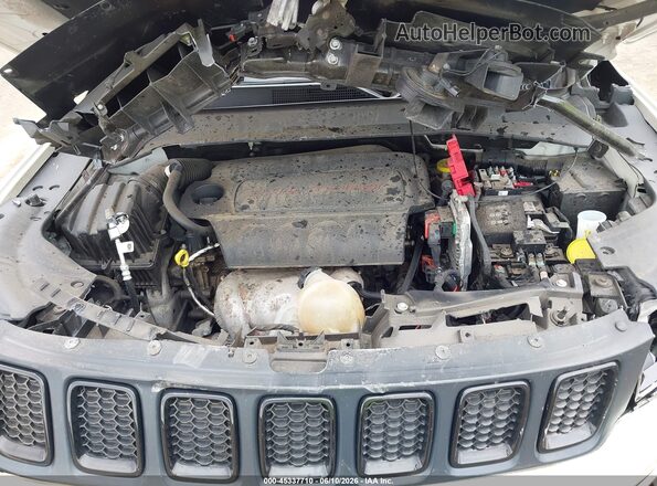 3C4NJDBB8LT129877 2020 JEEP COMPASS White Rear view