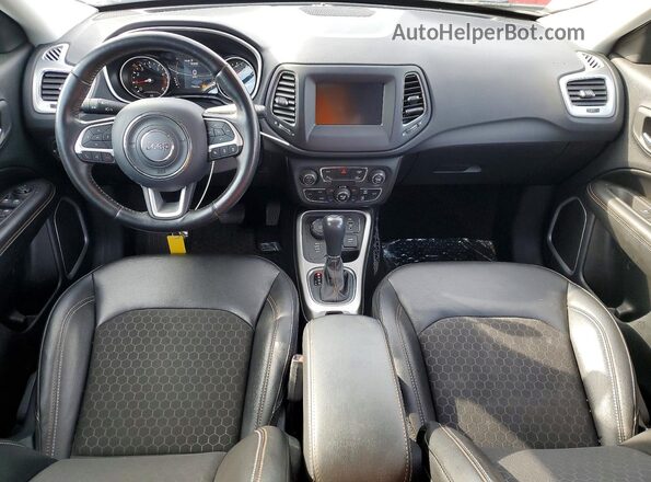 3C4NJDBB8LT216663 2020 JEEP COMPASS White 