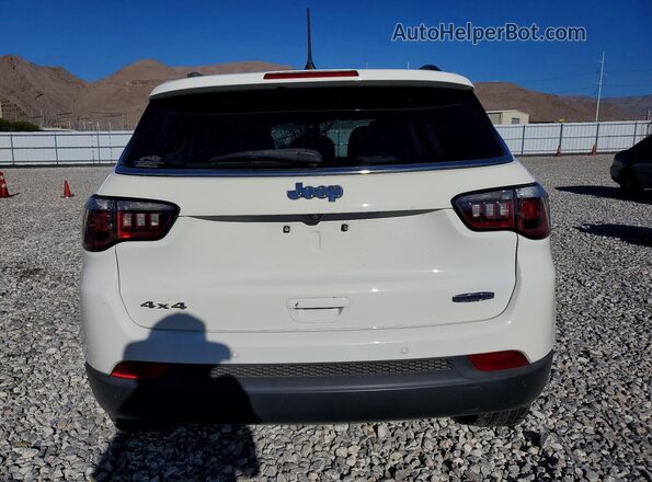 3C4NJDBB9HT688653 2017 JEEP COMPASS White Вид ззаду