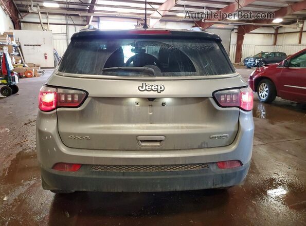 3C4NJDBB9JT313660 2018 JEEP COMPASS Silver Vista trasera