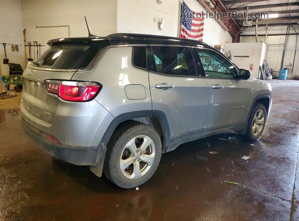 3C4NJDBB9JT313660 2018 JEEP COMPASS Silver Trasero derecho