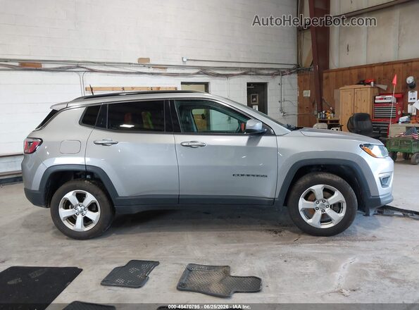 3C4NJDBB9JT440683 2018 JEEP COMPASS Gray უკანა სალონის ხედი