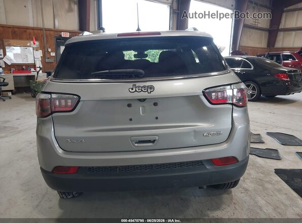3C4NJDBB9JT440683 2018 JEEP COMPASS Gray 