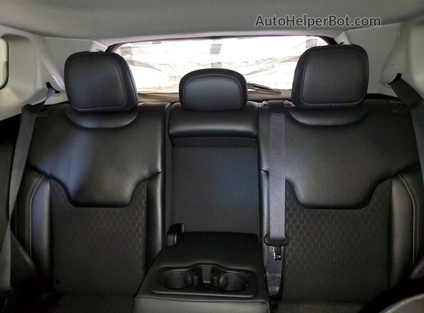 3C4NJDBB9JT457337 2018 JEEP COMPASS Black Հետևի նստատեղերի տեսք