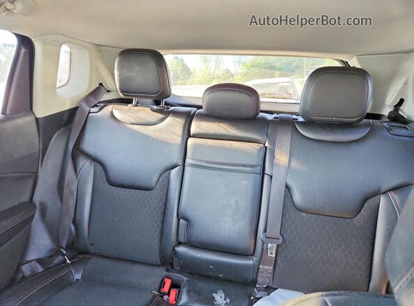 3C4NJDBB9KT641565 2019 JEEP COMPASS Black უკანა სავარძლების ხედი