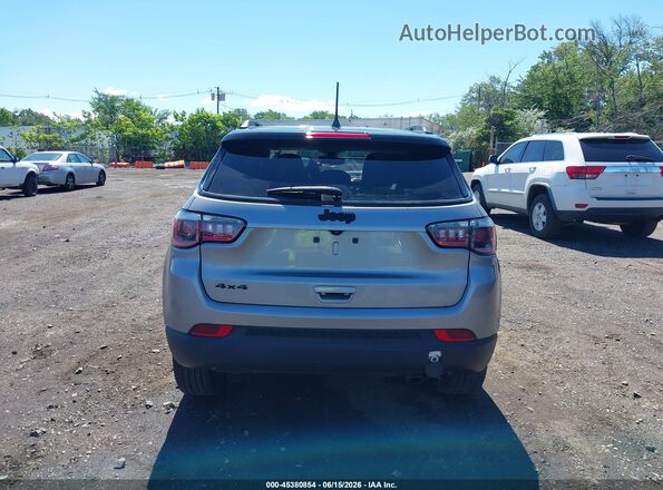 3C4NJDBB9LT139611 2020 JEEP COMPASS Silver 