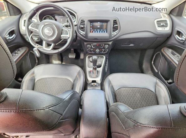 3C4NJDBB9MT555126 2021 JEEP COMPASS Burgundy Առջևի վահանակի տեսք