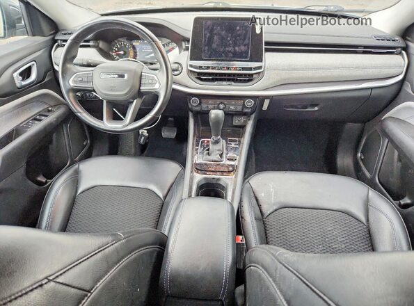 3C4NJDBB9NT111455 2022 JEEP COMPASS Серебряный Вид панели приборов