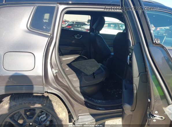 3C4NJDBB9NT186592 2022 JEEP COMPASS Gray Vista de la etiqueta del VIN