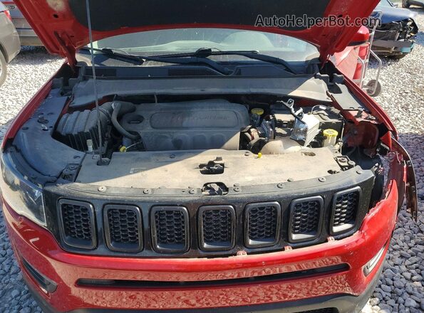 3C4NJDBBXJT185669 2018 JEEP COMPASS Красный Вид подкапотного пространства