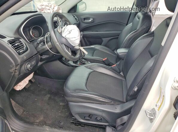 3C4NJDBBXJT304448 2018 JEEP COMPASS White 