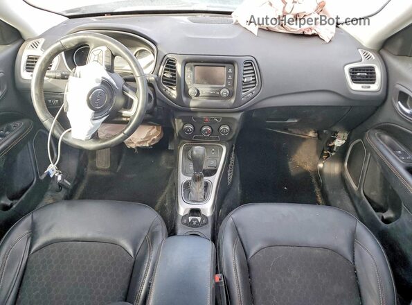3C4NJDBBXJT325218 2018 JEEP COMPASS Silver Առջևի վահանակի տեսք